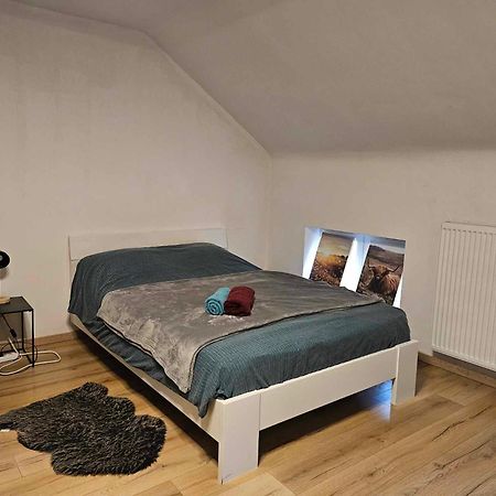 Le Caillou Blanc Apartment Charleroi Exterior photo